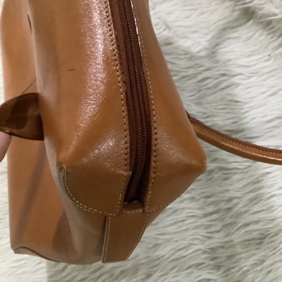 Tods brown large leather shoulder purse - Picture 16 of 16